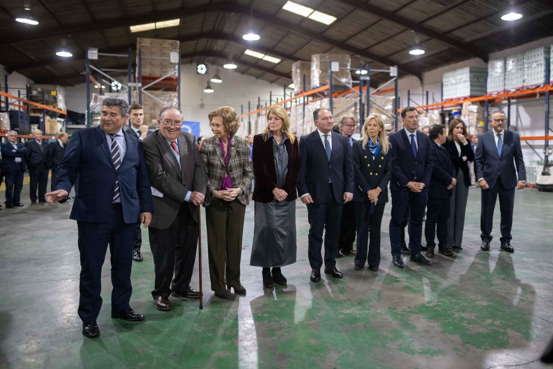 Autoridades locales y provinciales junto a la Reina
