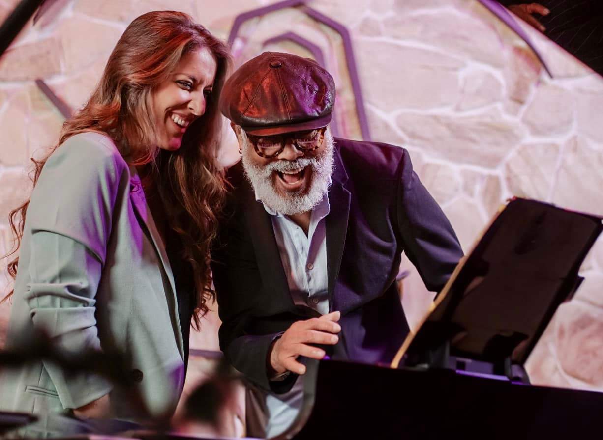 Con Pancho Céspedes durante la grabación de su single ´Donde está la vida´