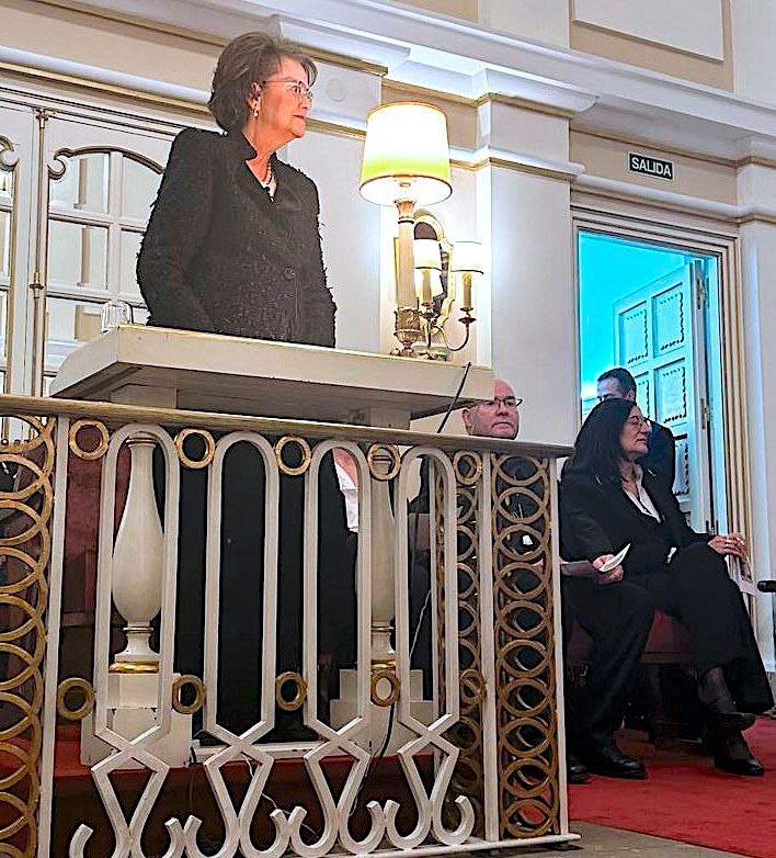 Toma de posesión de su puesto en la Academia