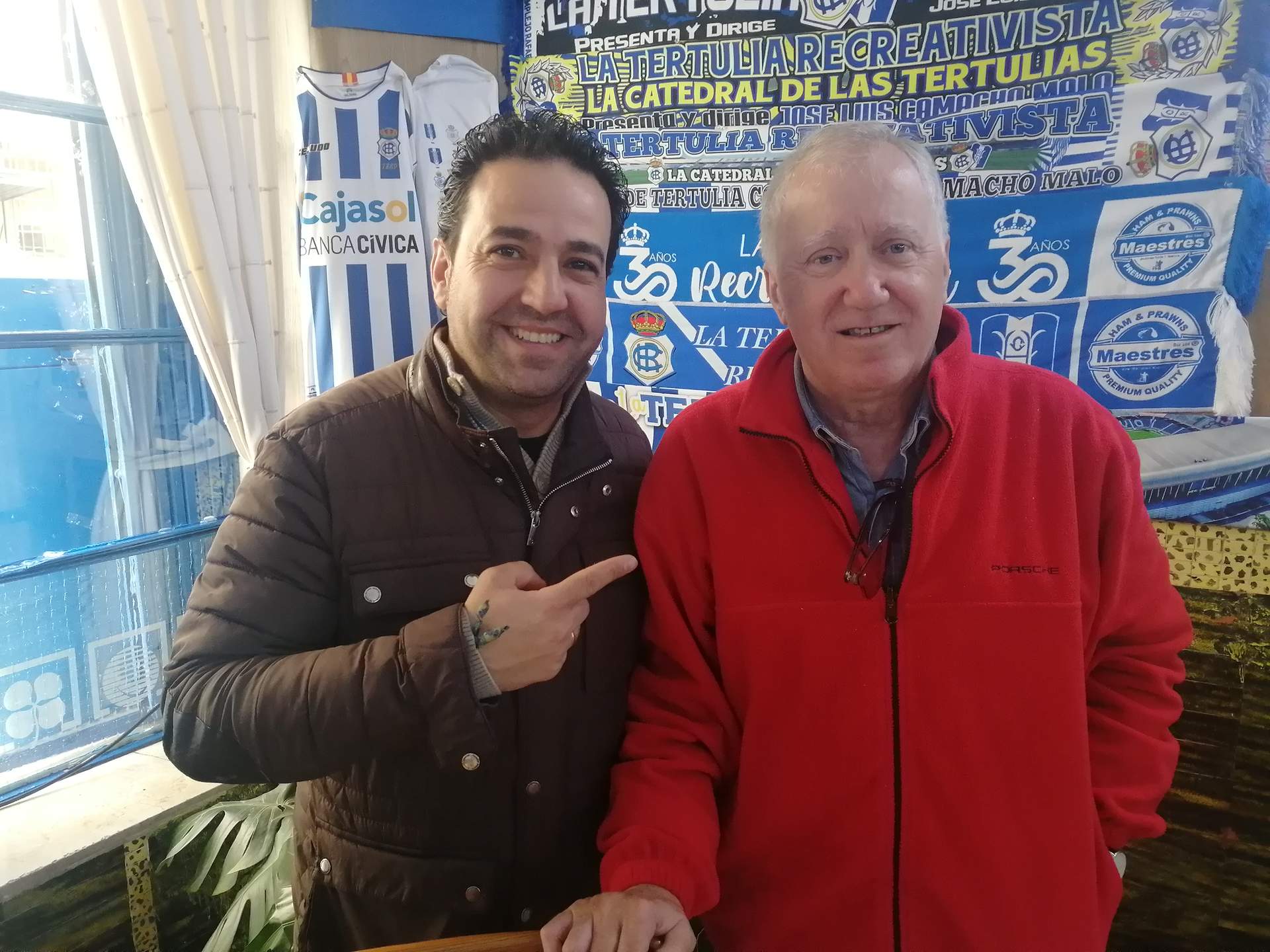 José Luis Camacho junto con Chema Gutiérrez