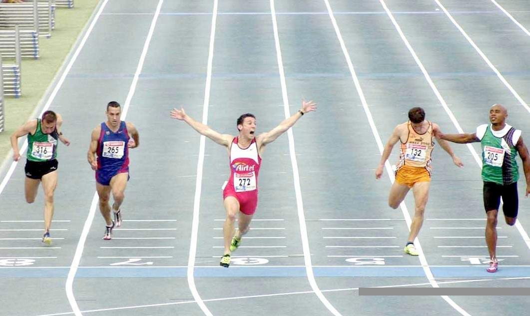 Diego Moises Santos ganando la prueba de 100 mts - Valencia 2001