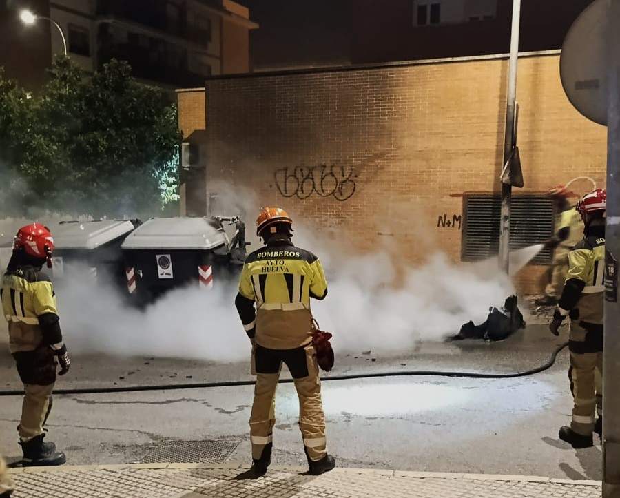 Incendio contenedores Huerto Paco