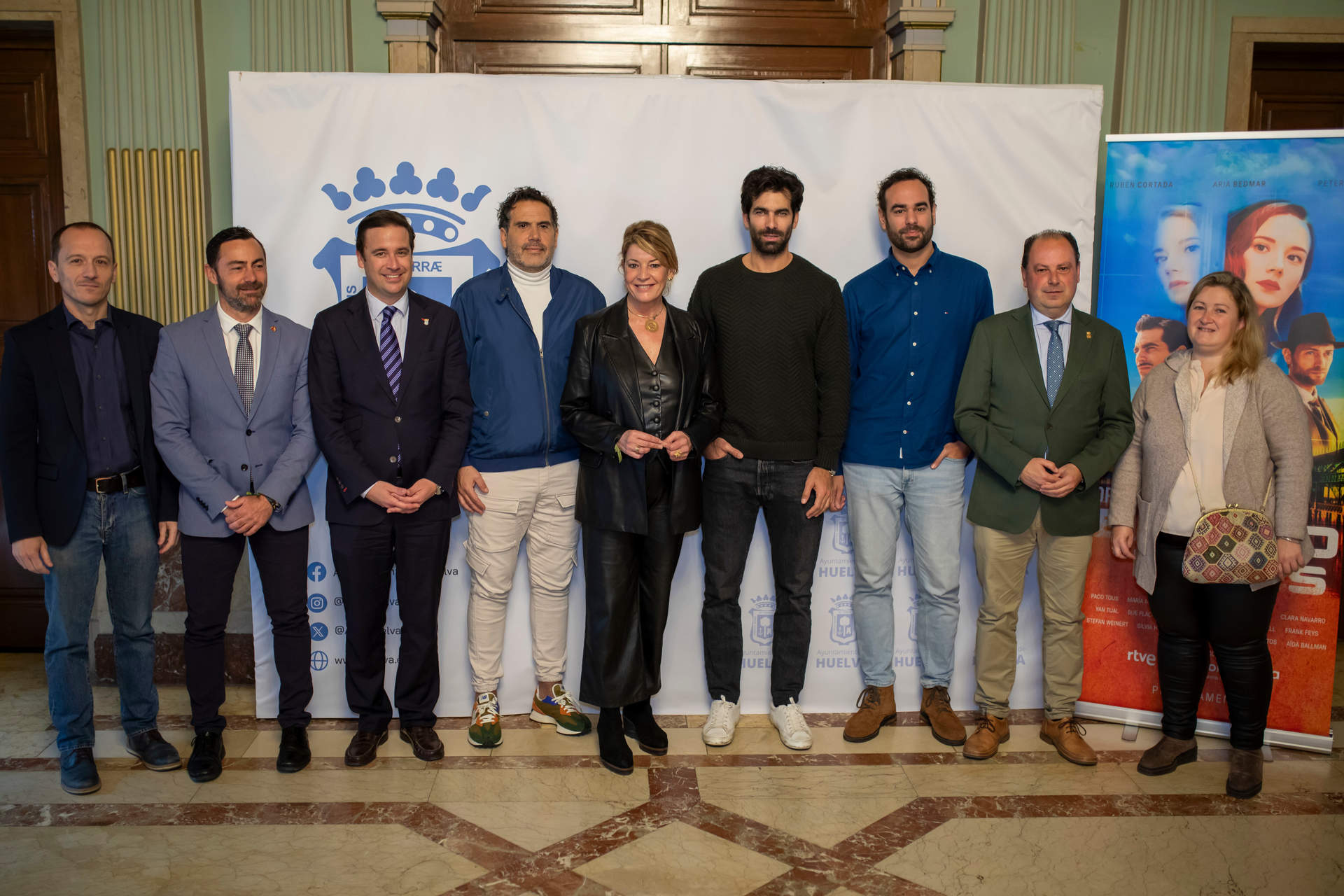 Productores y actores en el Ayuntamiento de Huelva esta mañana