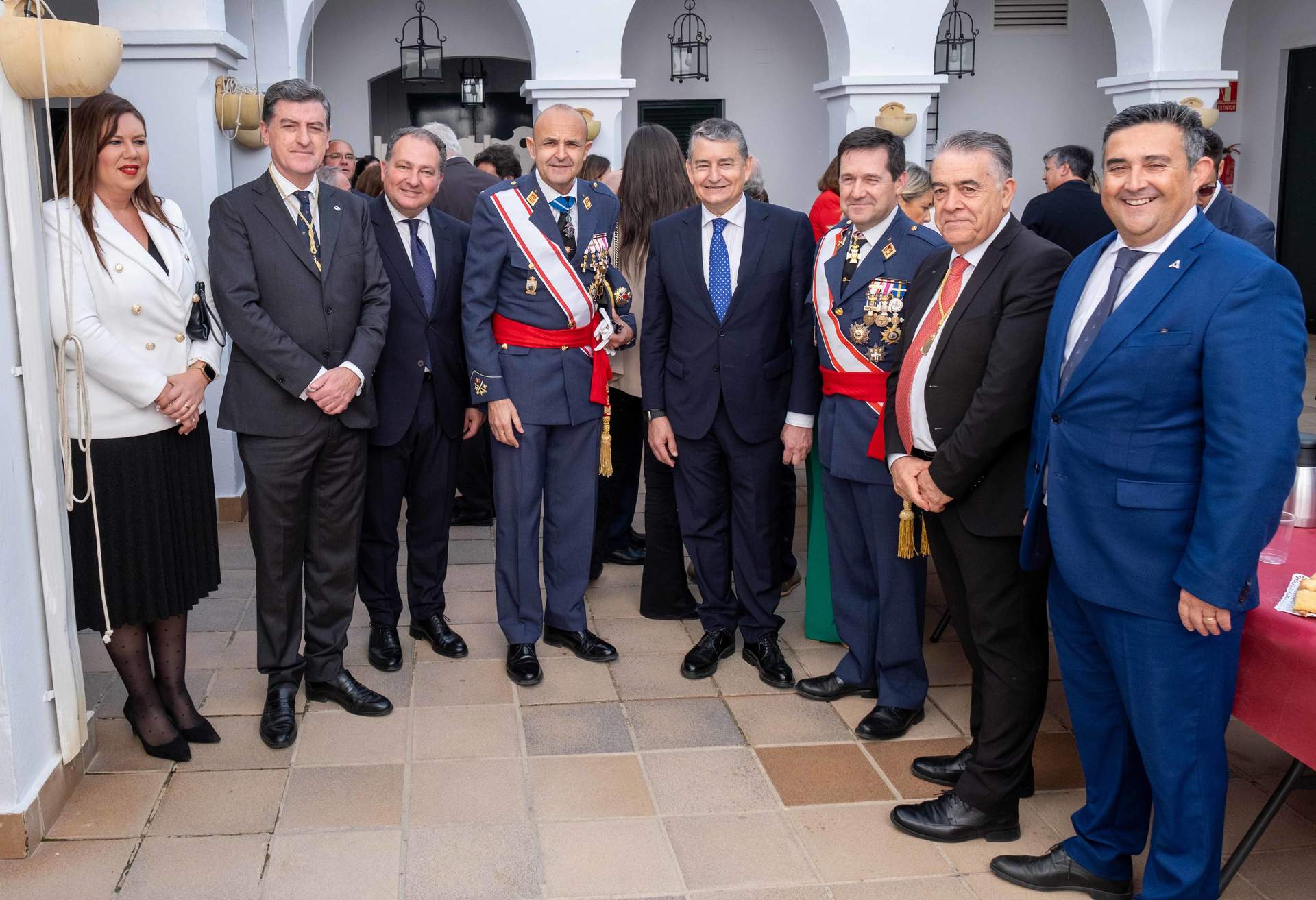 Autoridades en la previa de la Jura