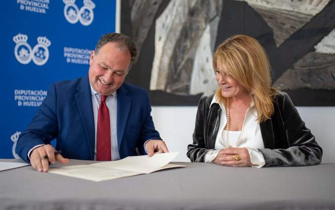 Toscano firma el manifiesto