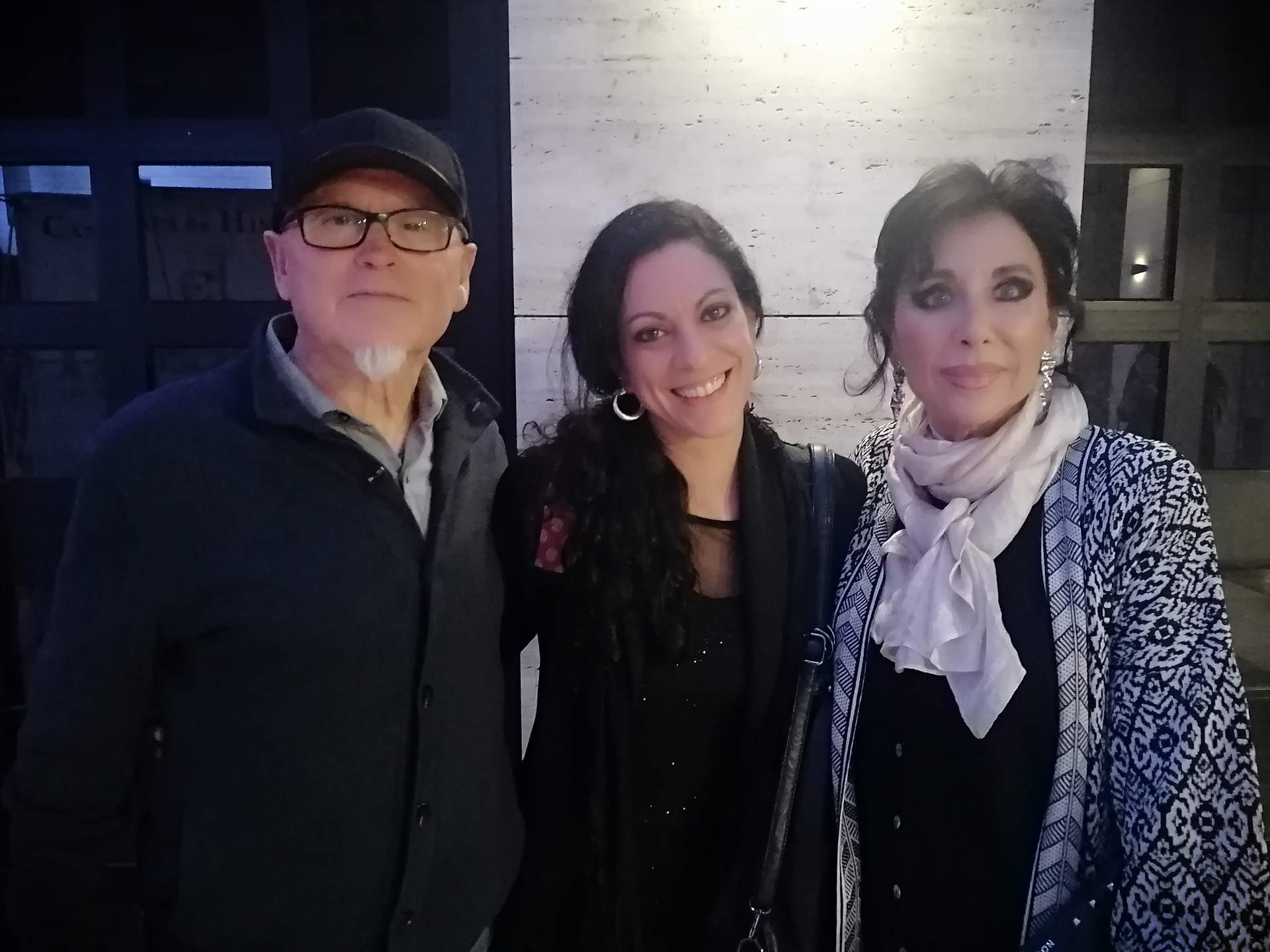 Pepe Roca con su esposa Toñy y una amiga