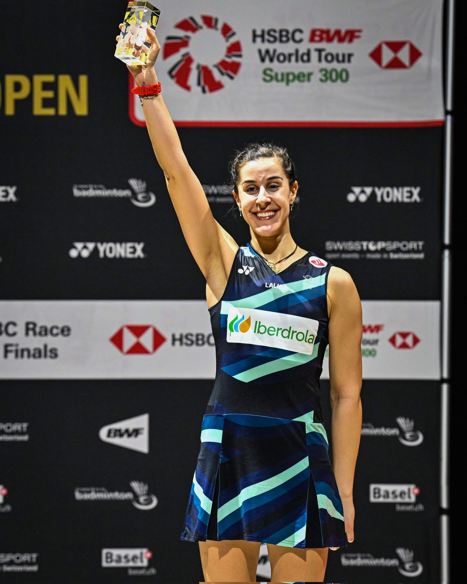 Carolina alza el trofeo en Suiza
