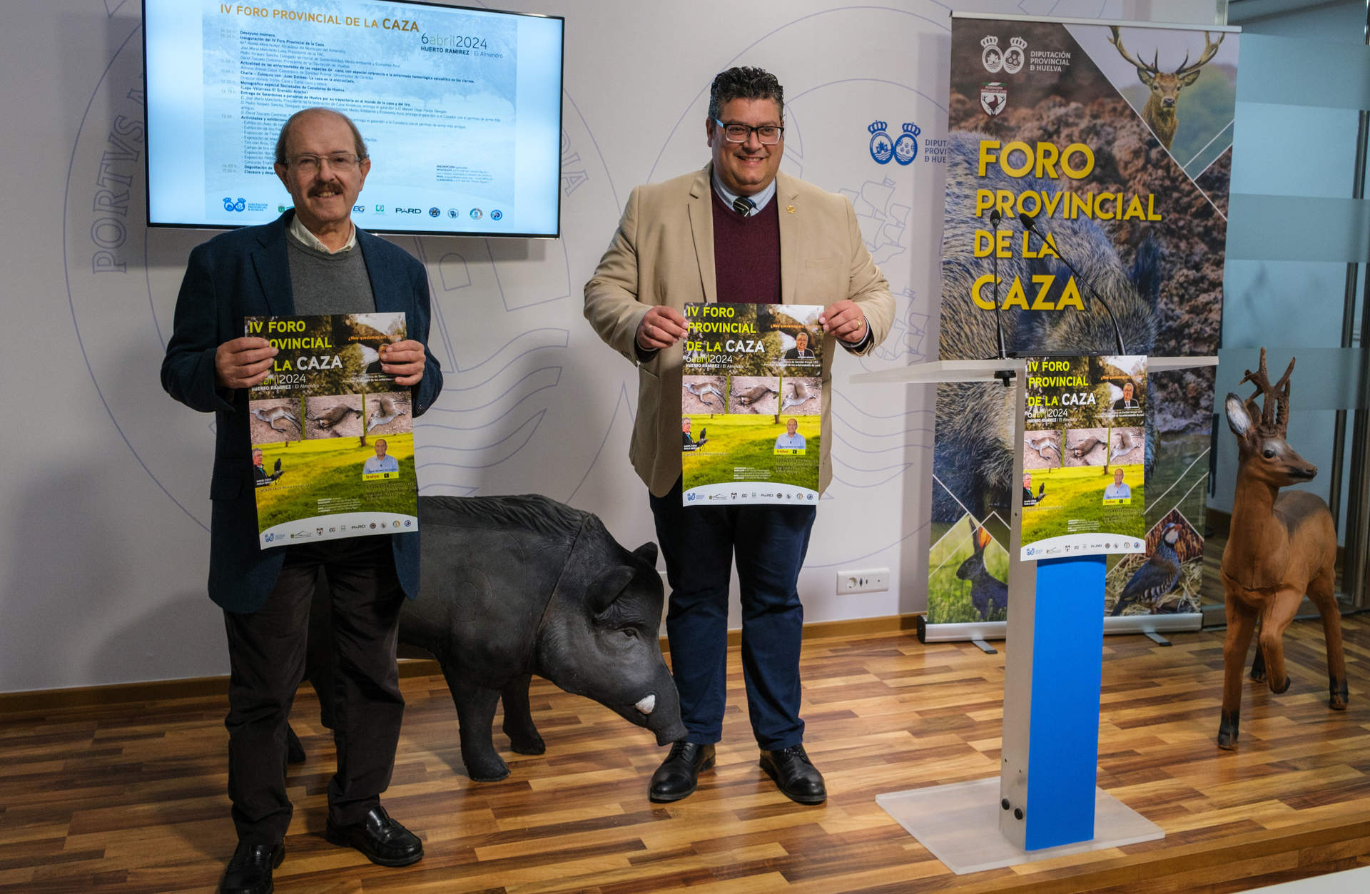 Alpresa y Domínguez en la presentación del Foro