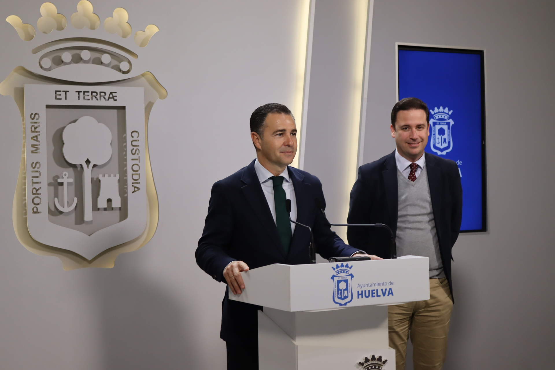 Felipe Arias, junto a Molina