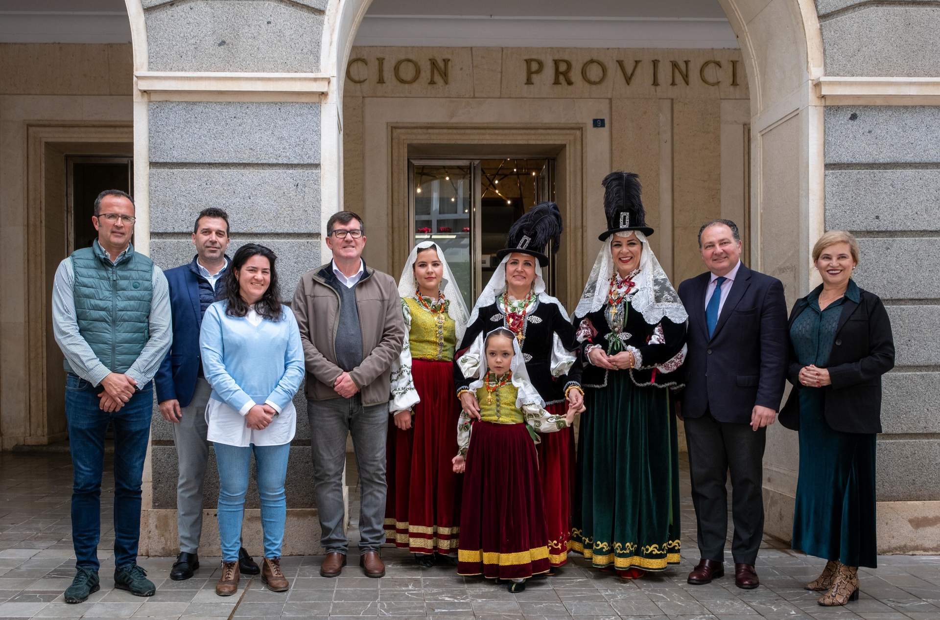 La comitiva puebleña, en la Diputación