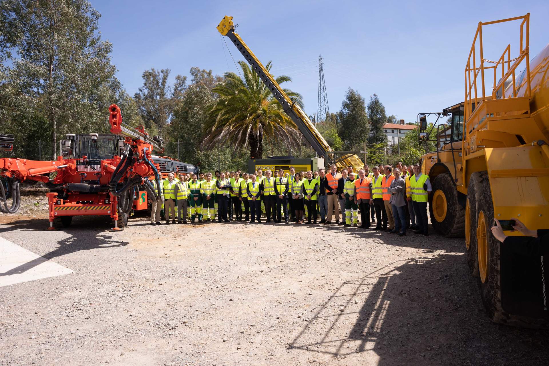 Foto de familia en las instalaciones de Insersa en Riotinto