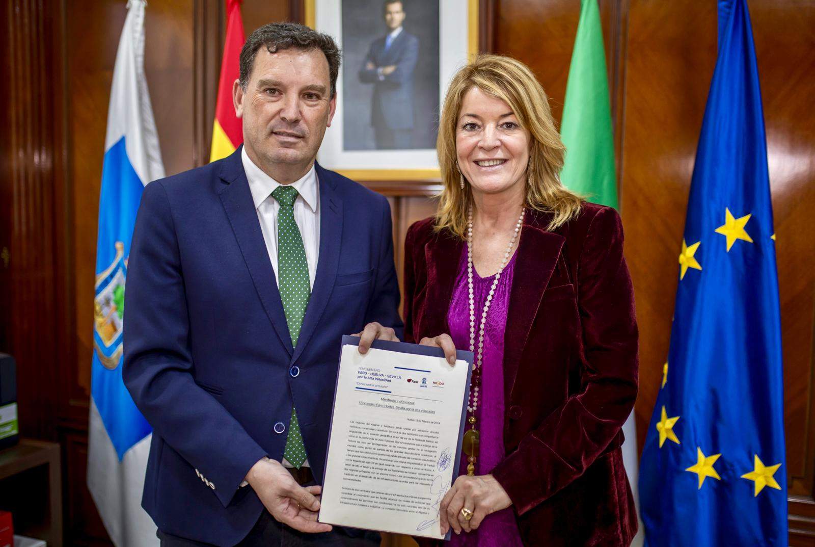 Santa y Miranda muestran el manifiesto