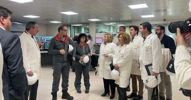22024-04-05.-Visita-Juan-Espadas-Maria-Eugenia-Limon-Cepsa-Refineria-4-642x336