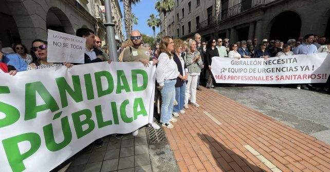 Representantes del PSOE en la última concentración en defensa de la sanidad