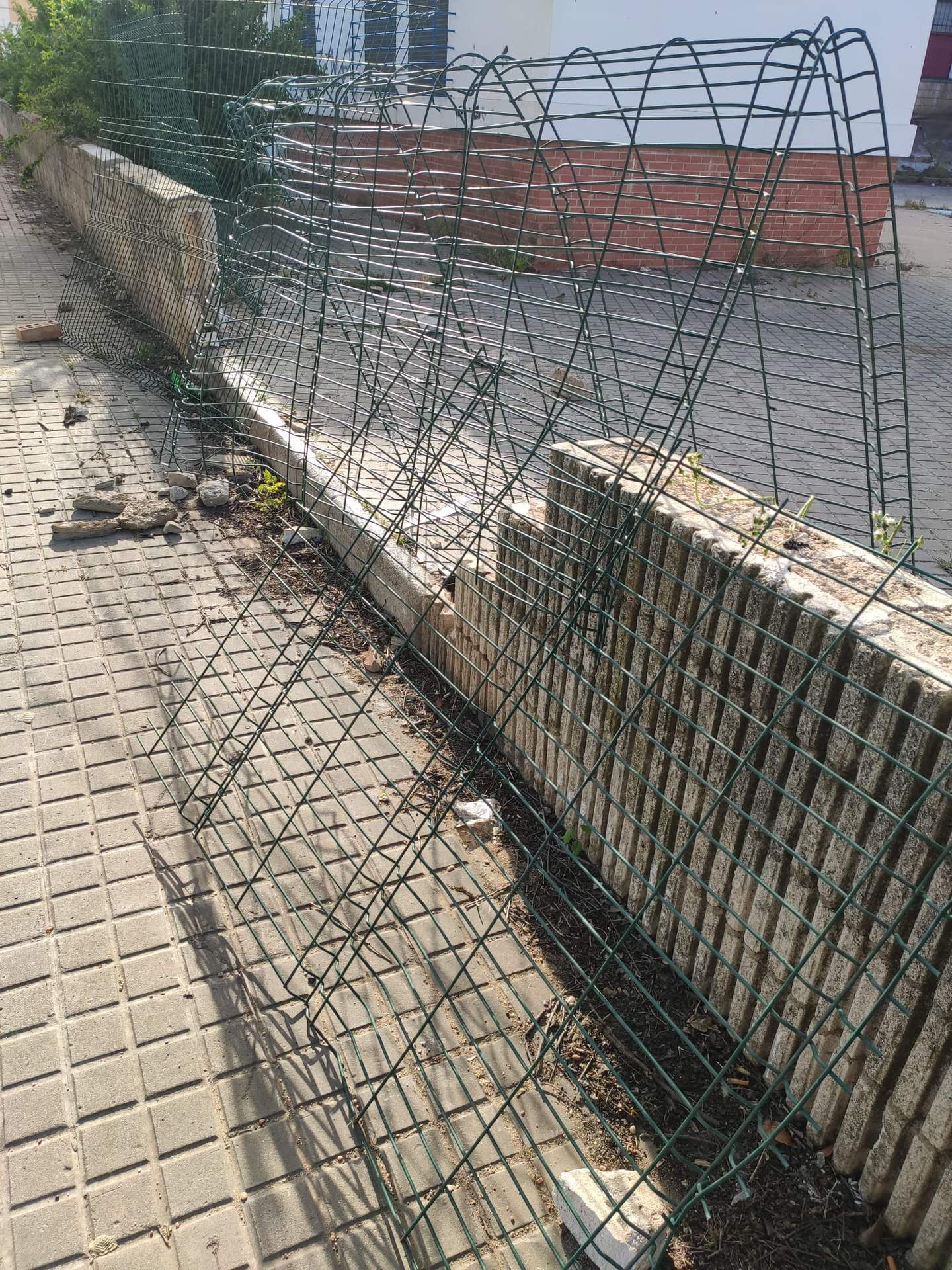 Vallado que está siendo sustraído