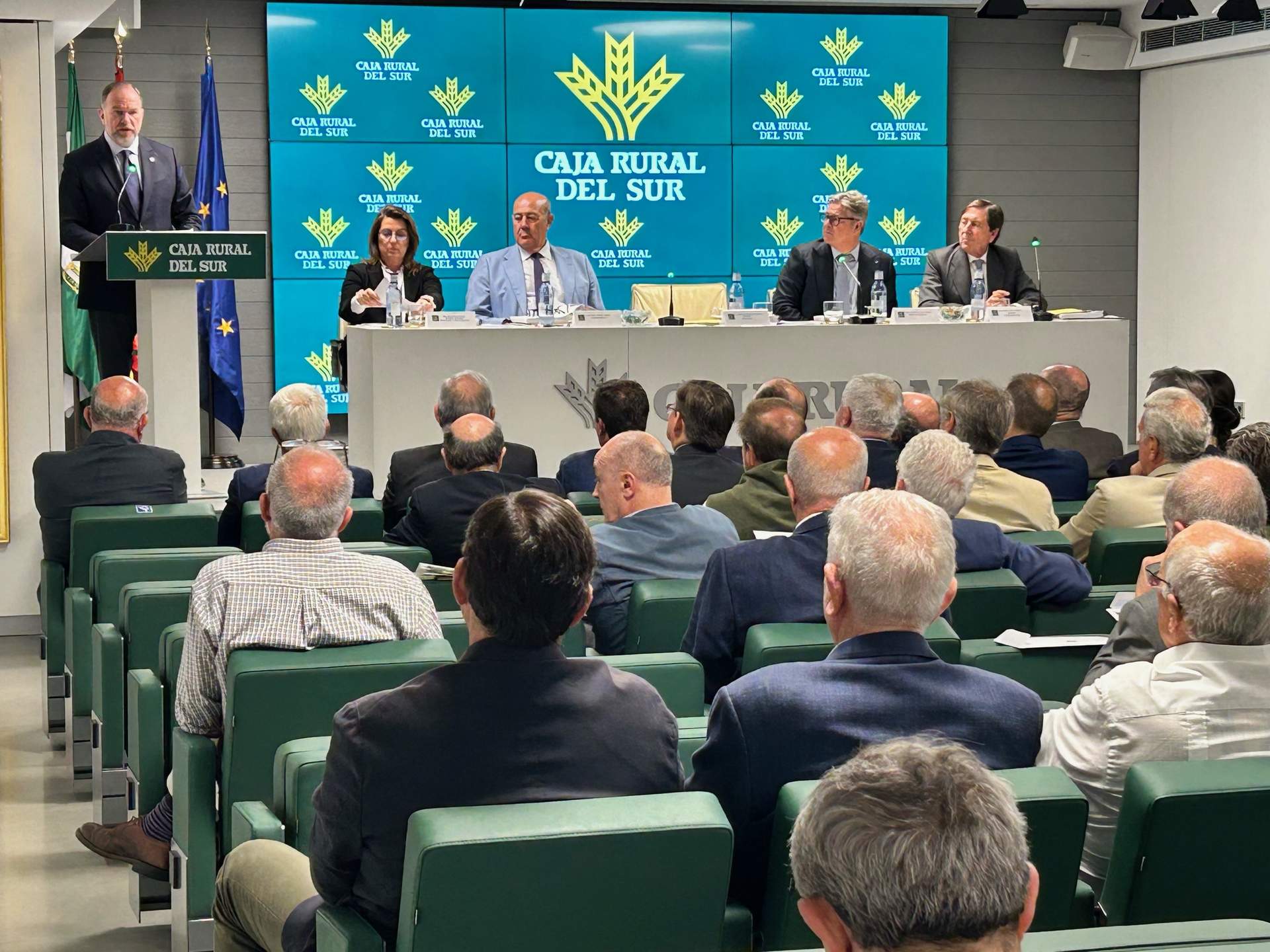 El presidente de Caja Rural del Sur en su intervención ante la Asamblea Anual de la entidad