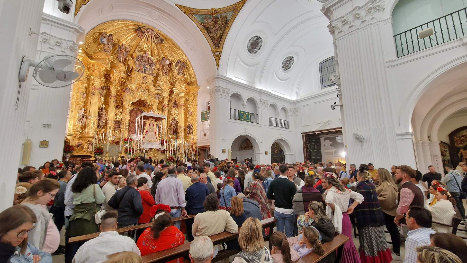 Llegada de los hermanos almonteños de la Matriz al Santuario