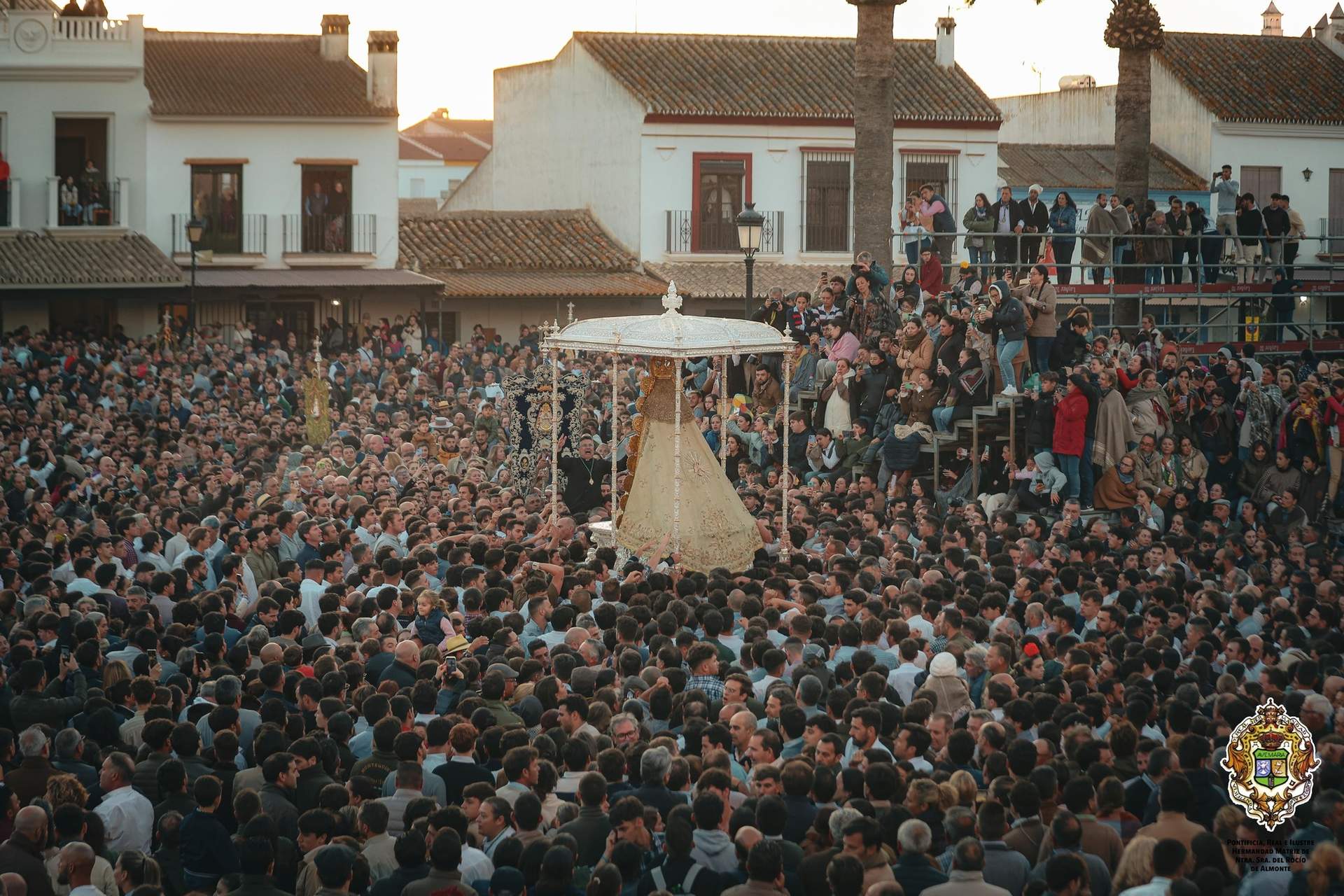 Alba de Pentecostés con un Rocío exultante