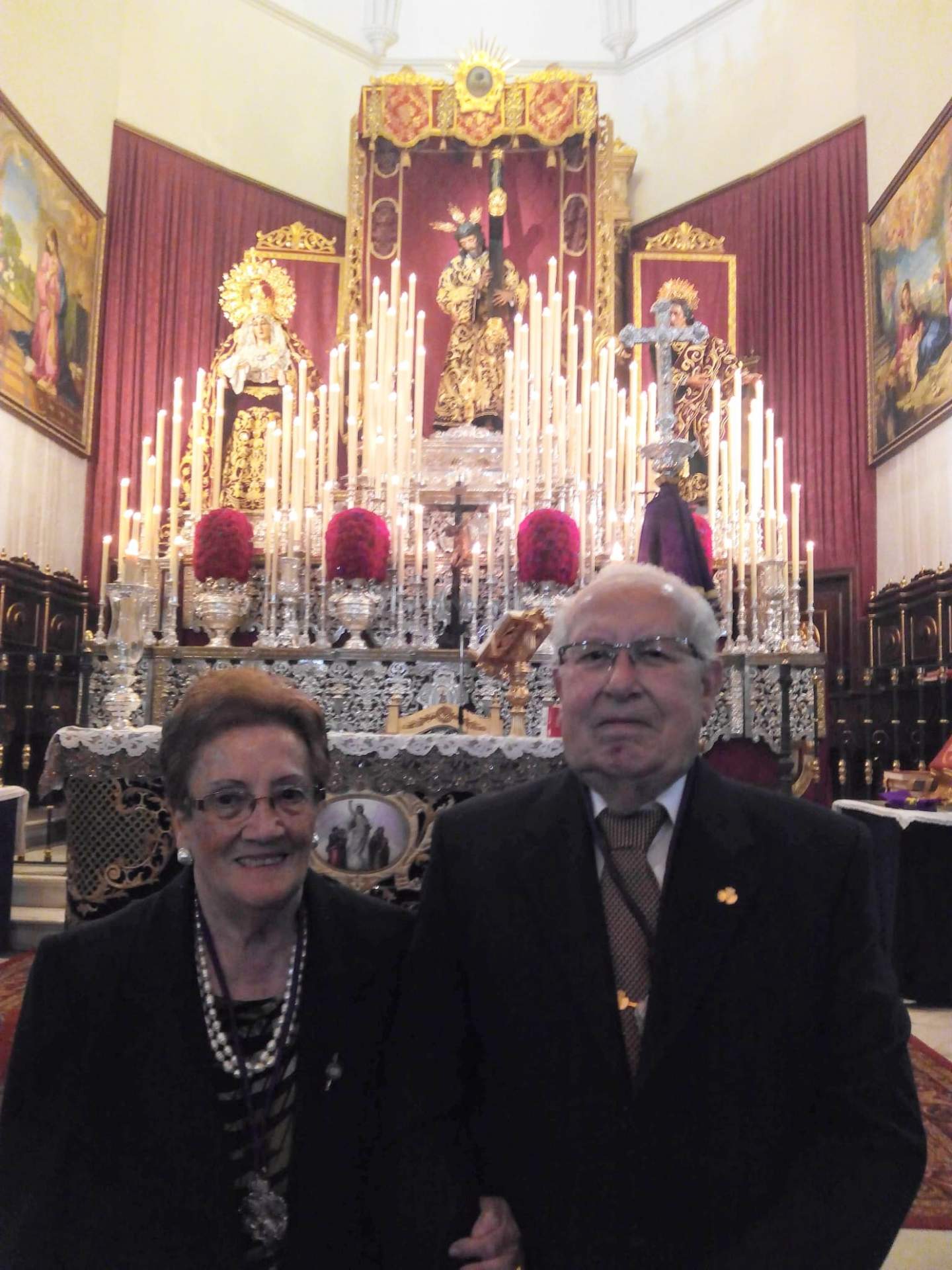 Sus padres Mercedes y Manolo