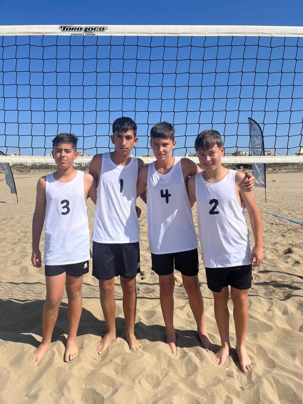 Equipo voley playa Lucena (izq)