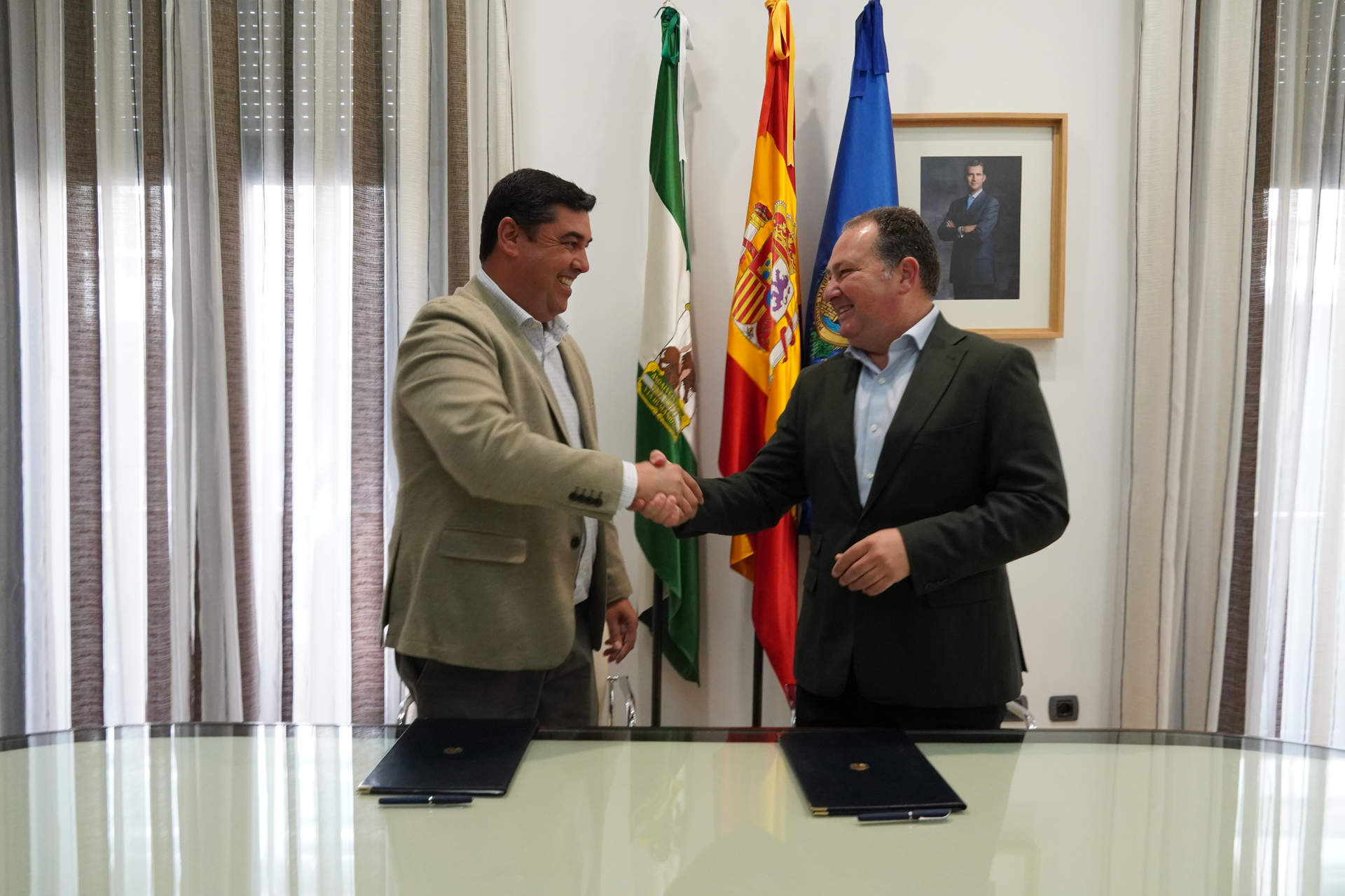 firma convenio con Freshuelva2