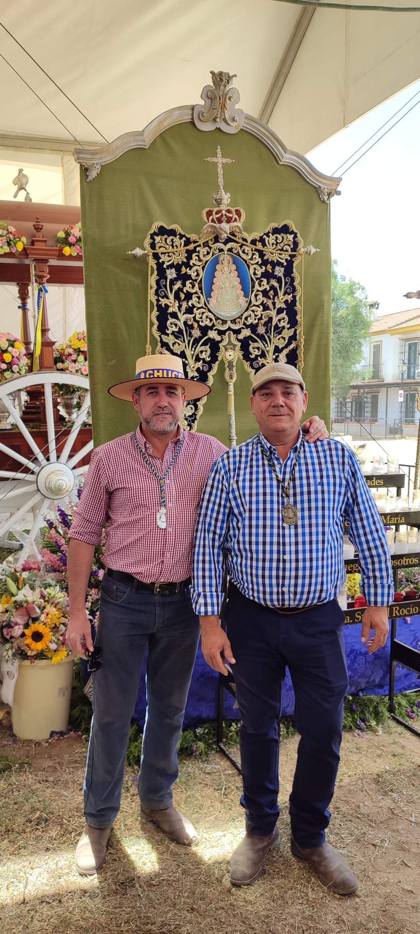 Con el Simpecado de Chucena