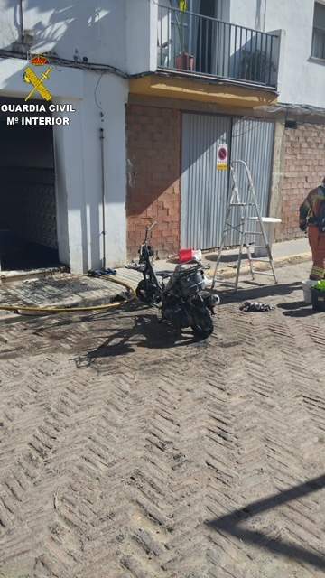 Moto incendiada