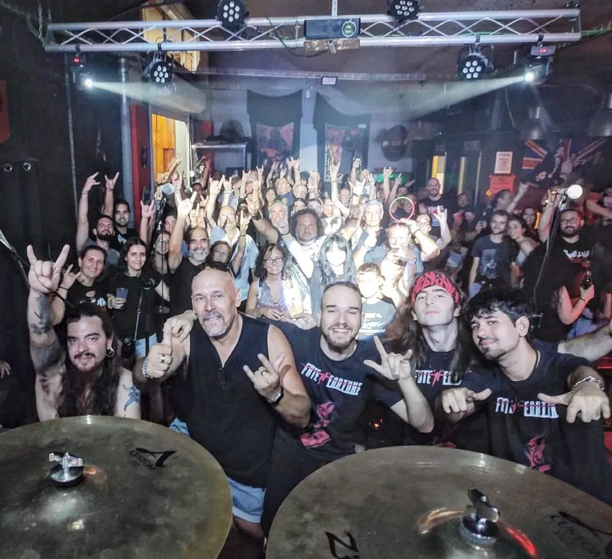 Juanjo durante una actuación junto a sus compañeros de la banda de heavy rock ´Fate ´N´Fortune´