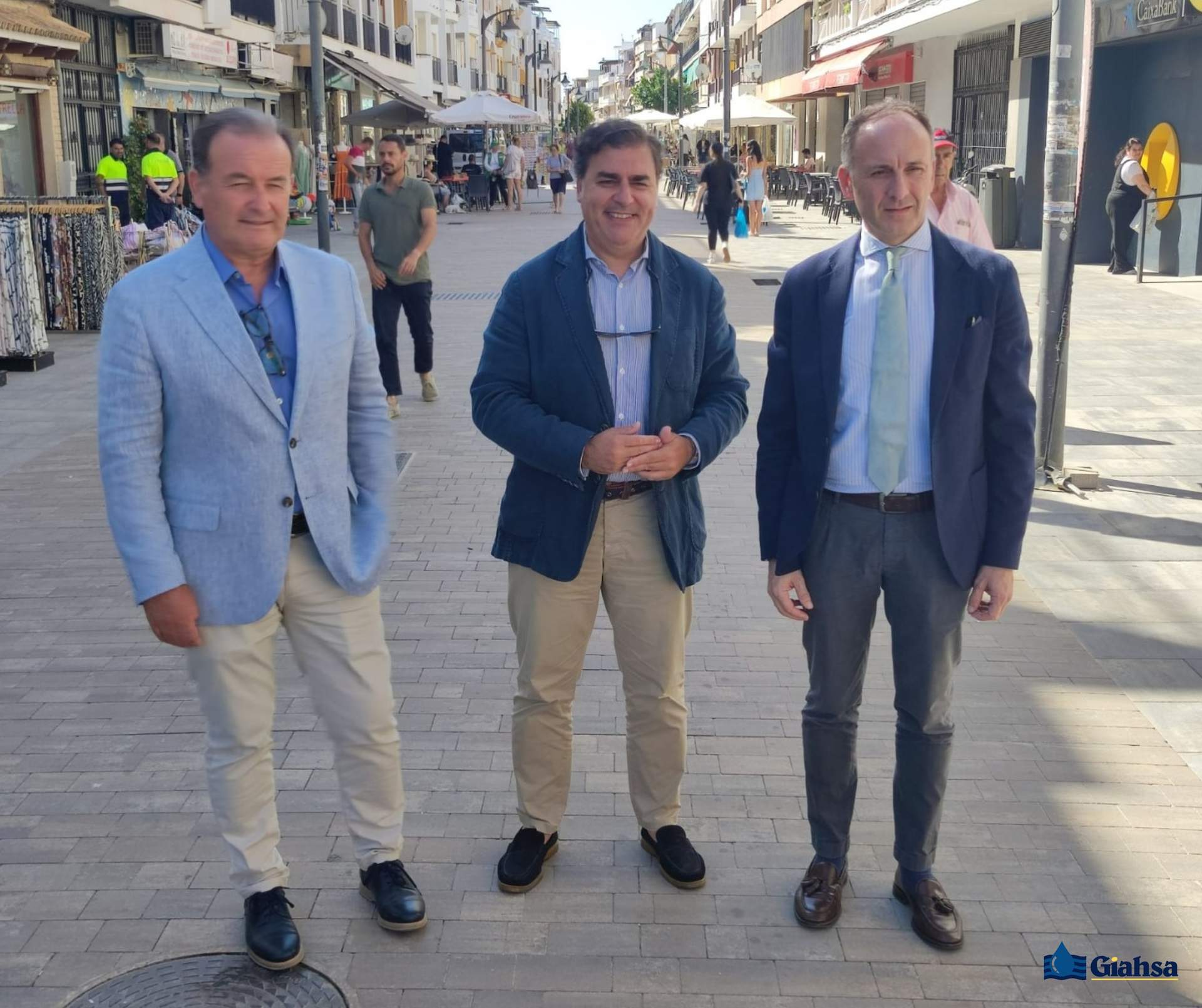 Directivos de Giahsa con Hernández Cansino, alcalde de Punta Umbría, clave para la mayoría
