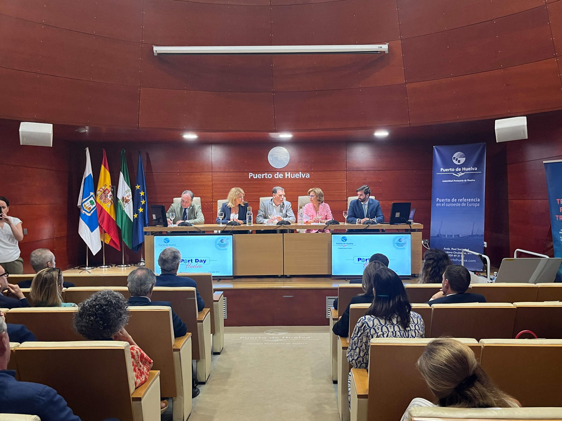 Encuentro Cámara Franco Española, presidido por Alberto Santana