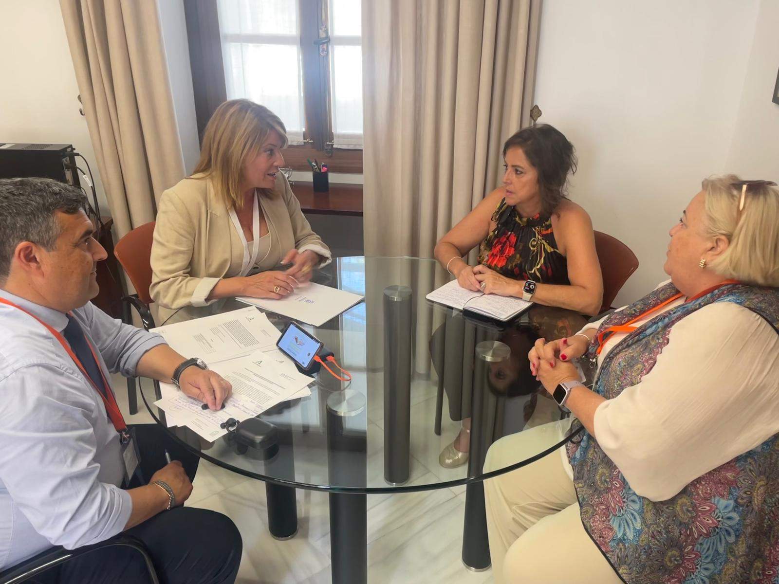 Reunión de Miranda con la consejera de Salud