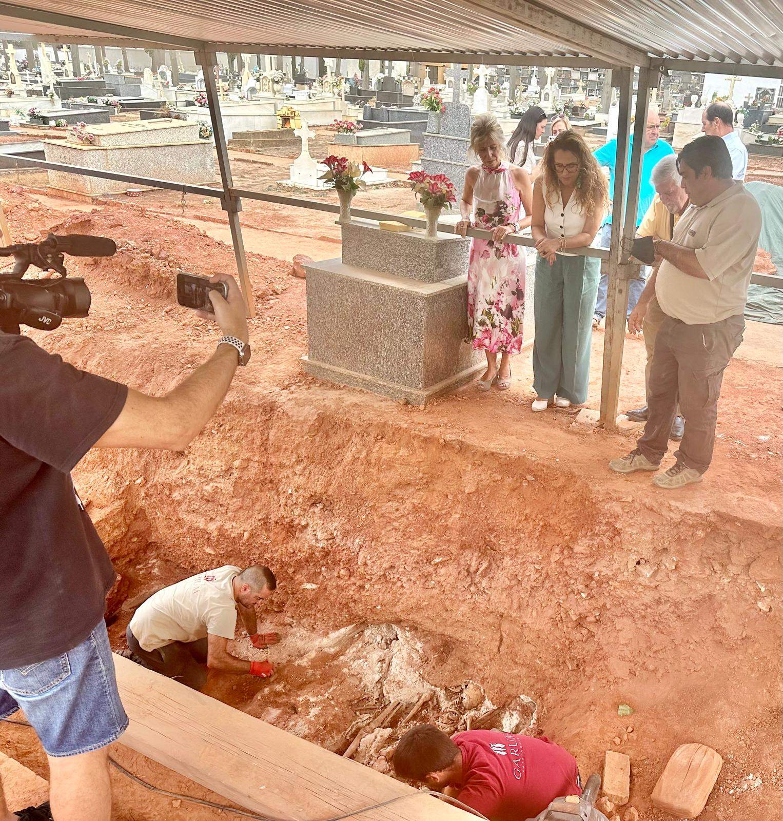 Visita al cementerio de Minas de Riotinto