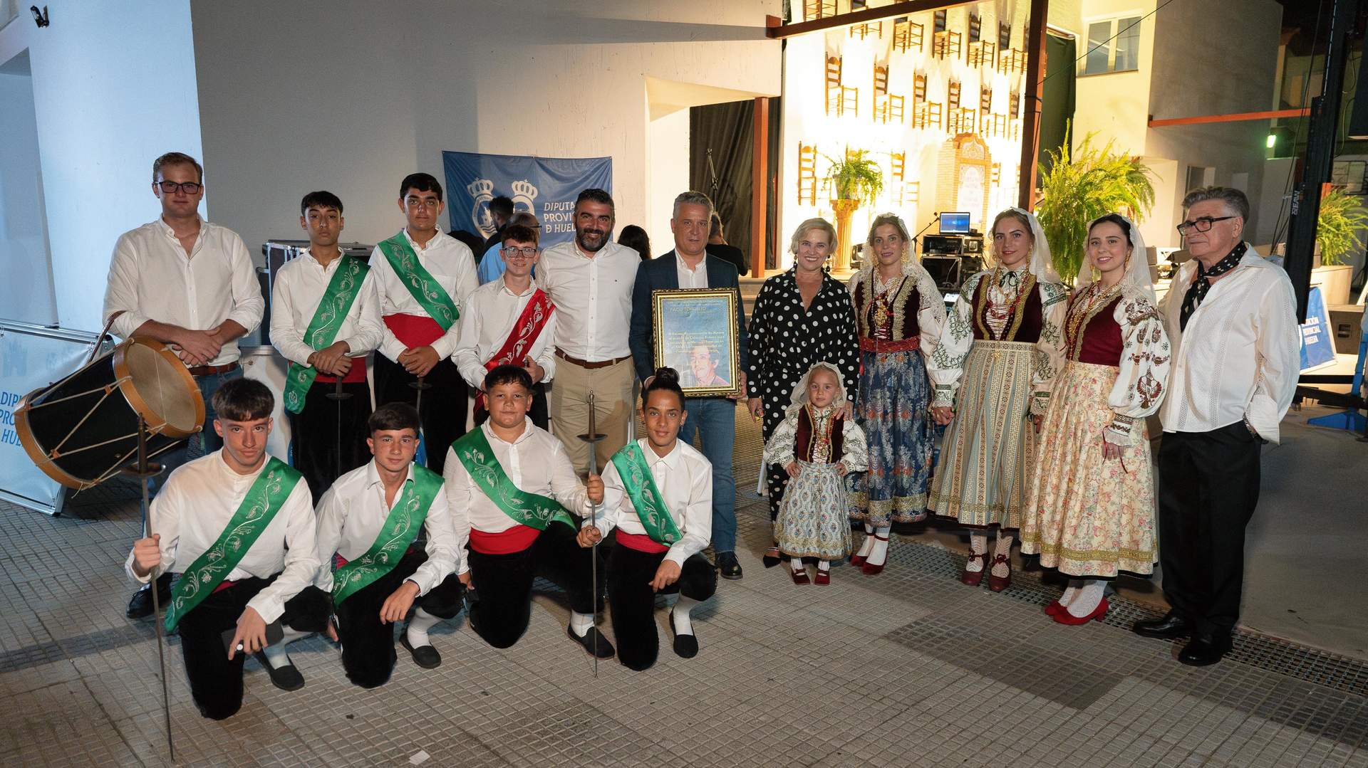No faltó el folkclore de la tierra (Foto- Jesús García Serrano)