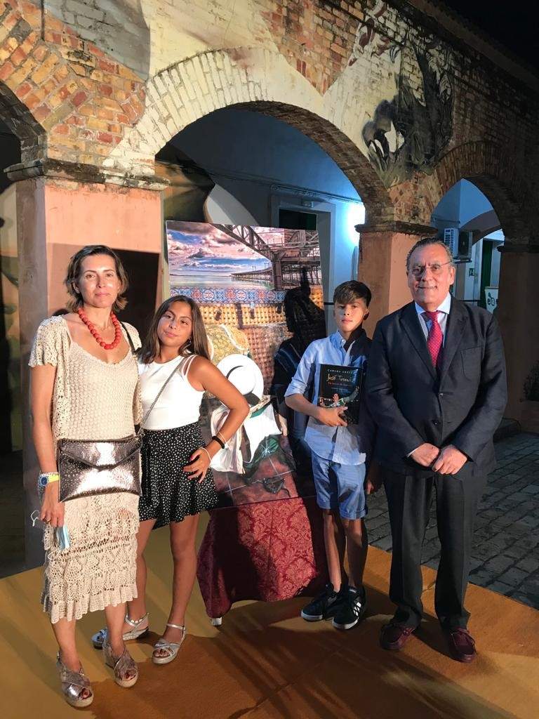 Con su esposa Rocio y su hijos Curro y Rocío