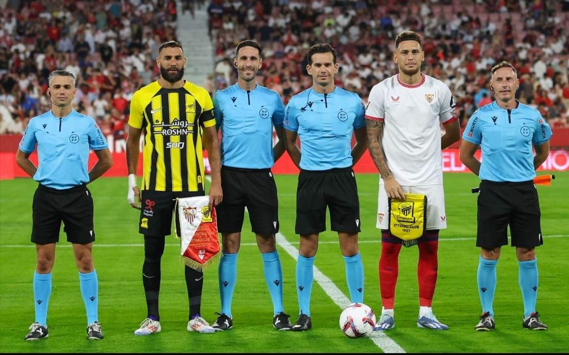 Alejandro Quintero en su debut como árbitro de Primera División.