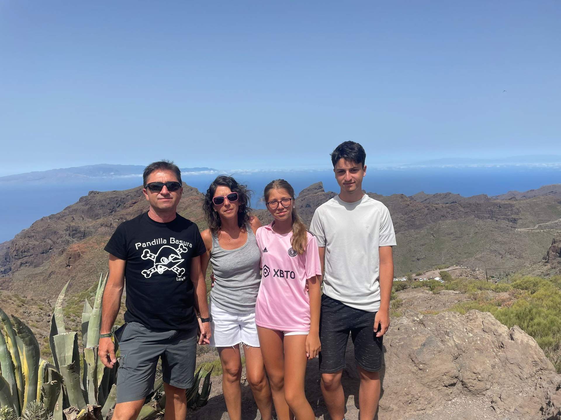 Antonio junto a su esposa Alicia y sus hijos Abel y Abril