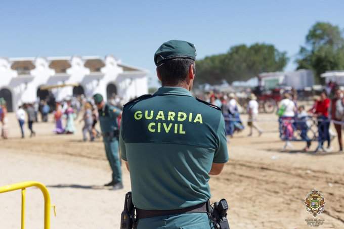 Un agente de la Guardia Civil