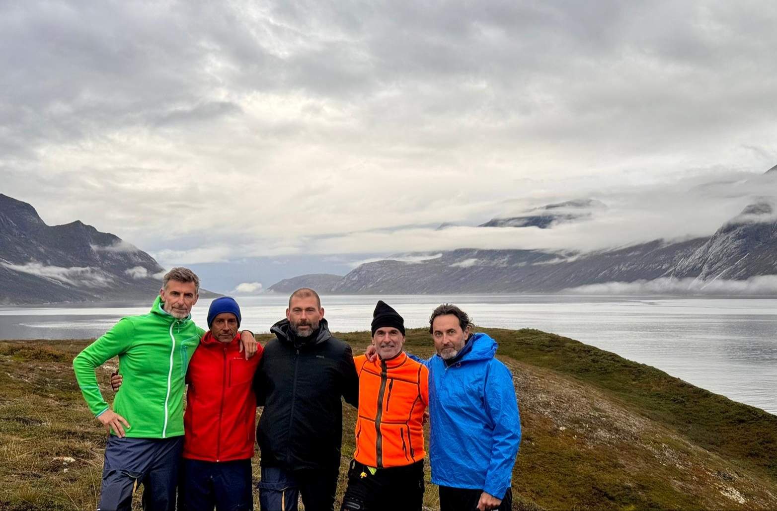En Groenlandia, junto a su hermano Jorge y sus amigos Justo López, José Luis Pineda y Victoriano Camacho