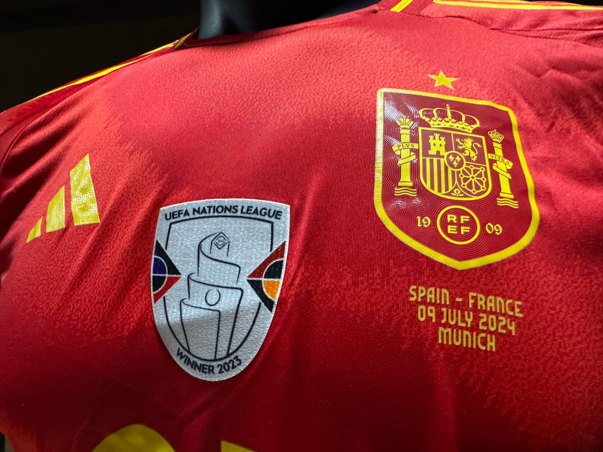 La camiseta de Fermín.