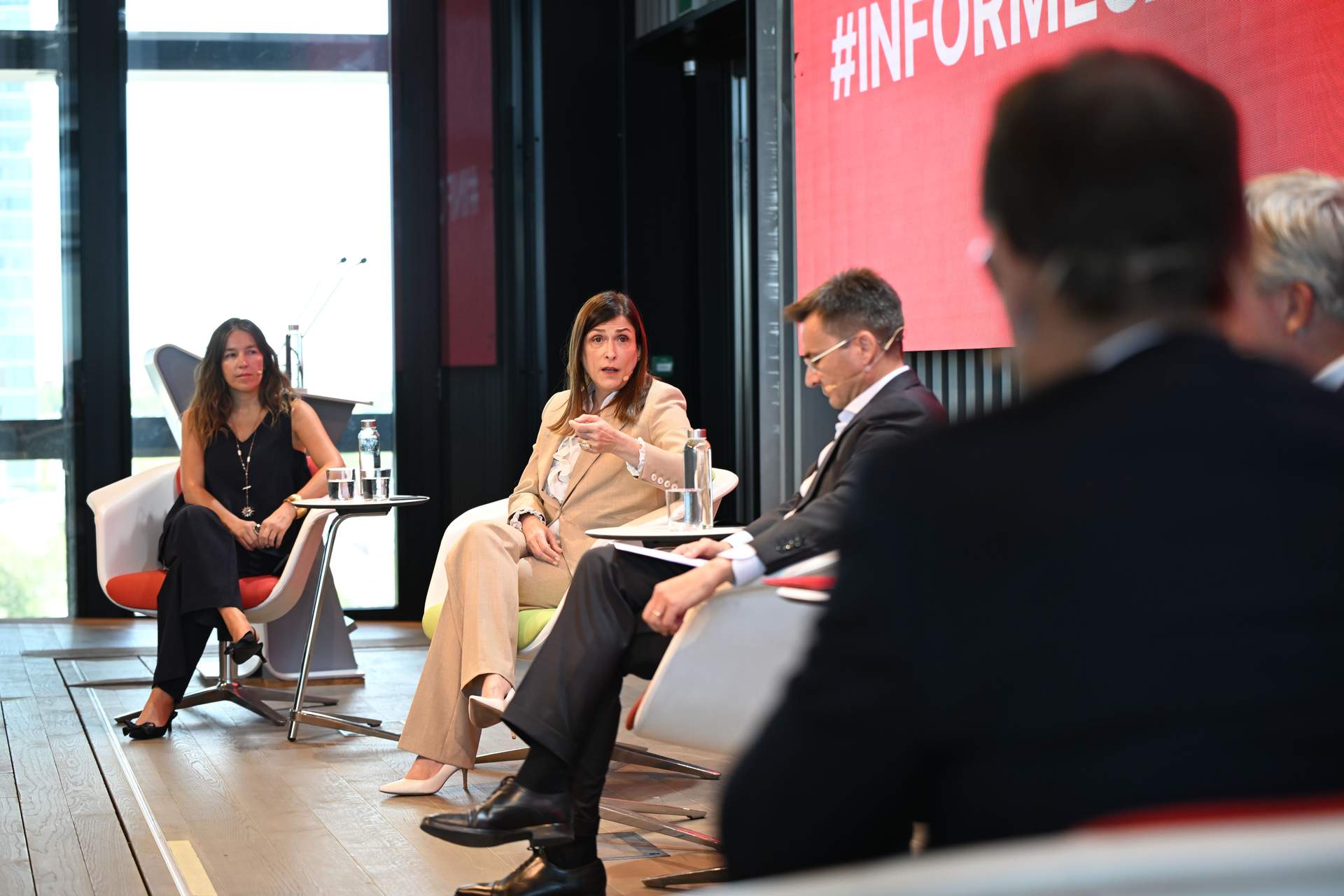 Carolina Martinoli, presidenta y CEO de Vueling, y Margarita de Gregorio, CEO de BIOCIRC