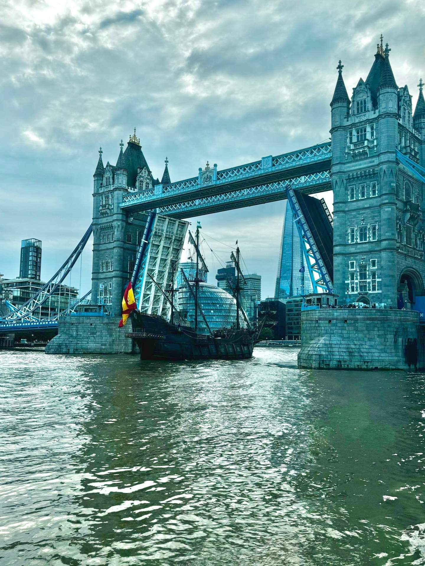 El Galeón, rumbo al corazón de Londres