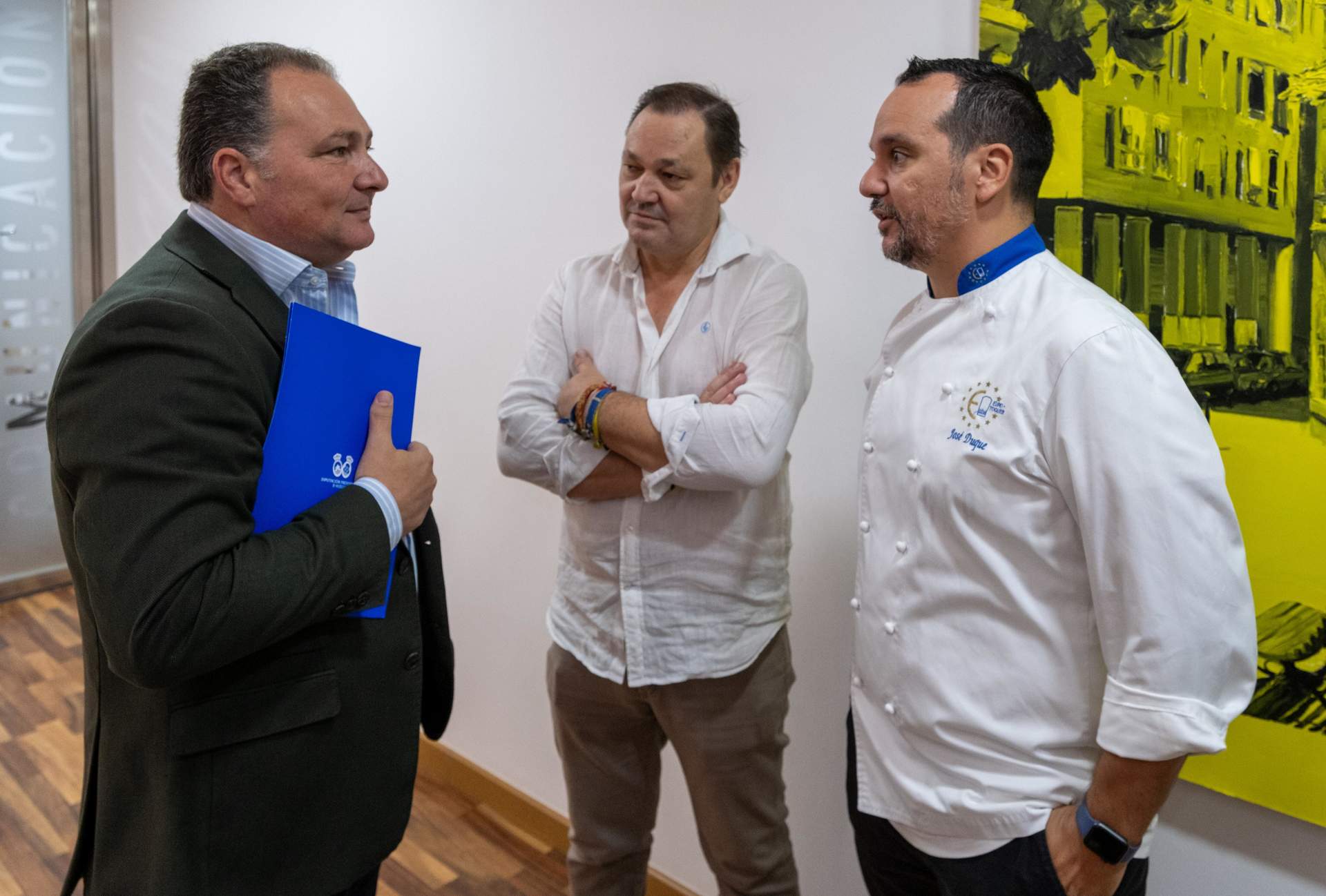 Toscano junto a los cocineros en la presentación de la Asamblea Eurotoques image00001