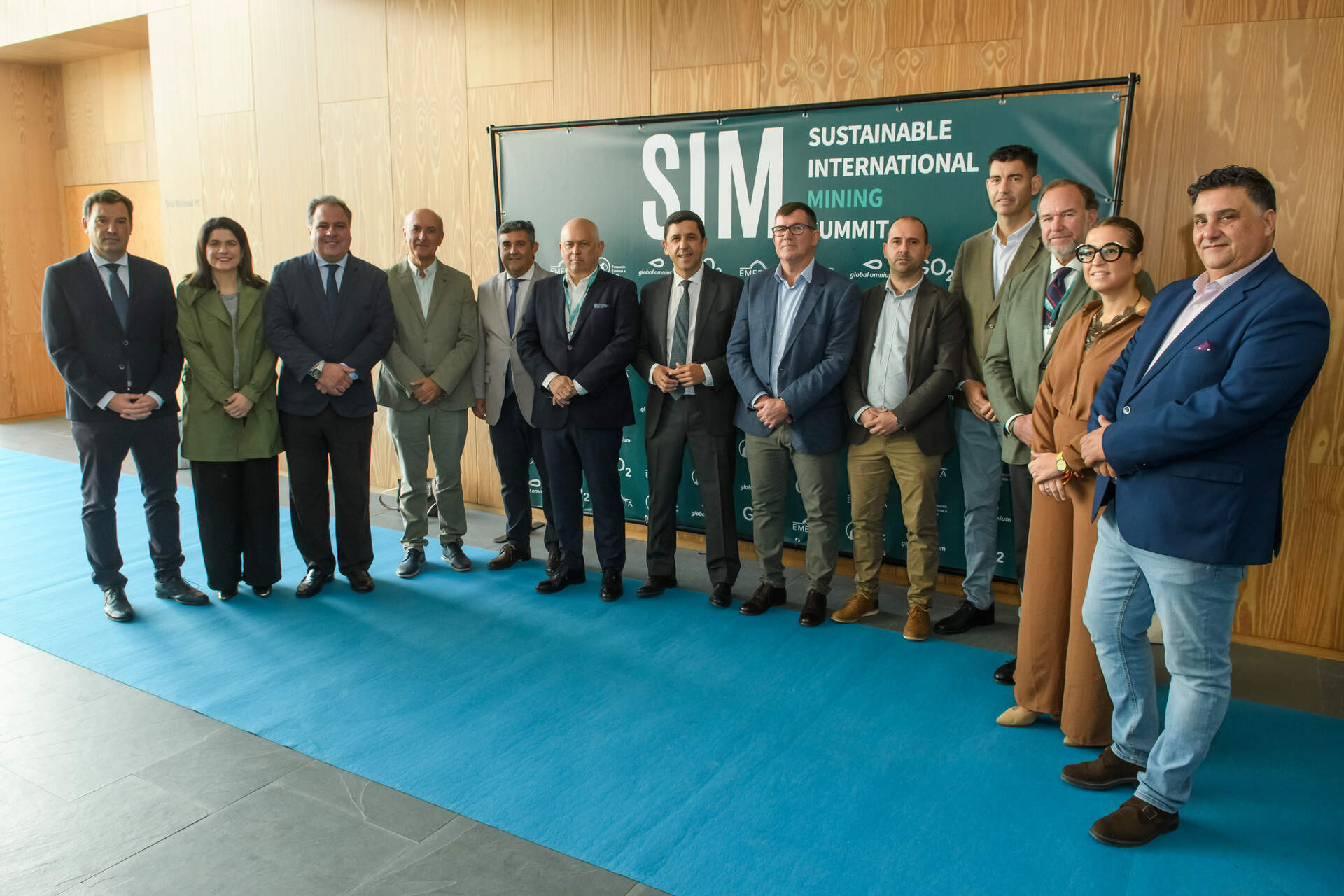 Foto de familia del ‘Sustainable International Mining Summit (SIM)’