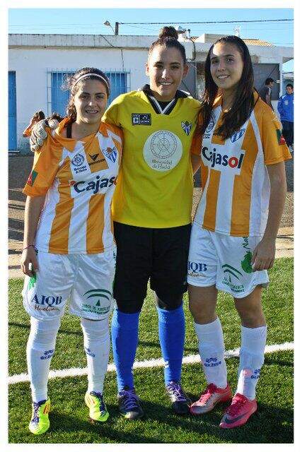 En su etapa en el Sporting con sus compañeras Sara Serrat y Nerea Agüero