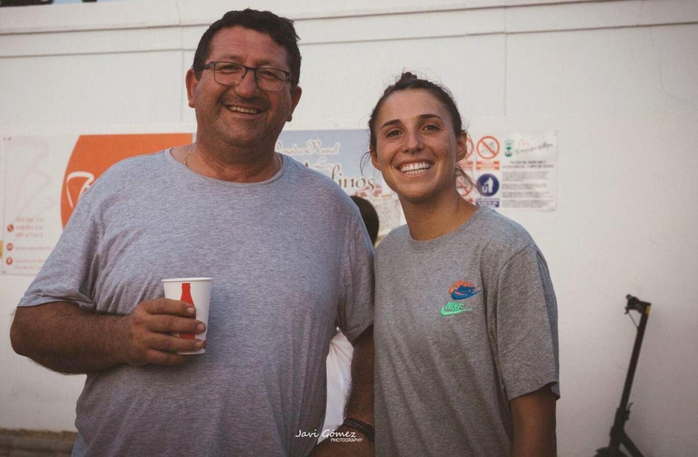 Junto a su padre Fermin