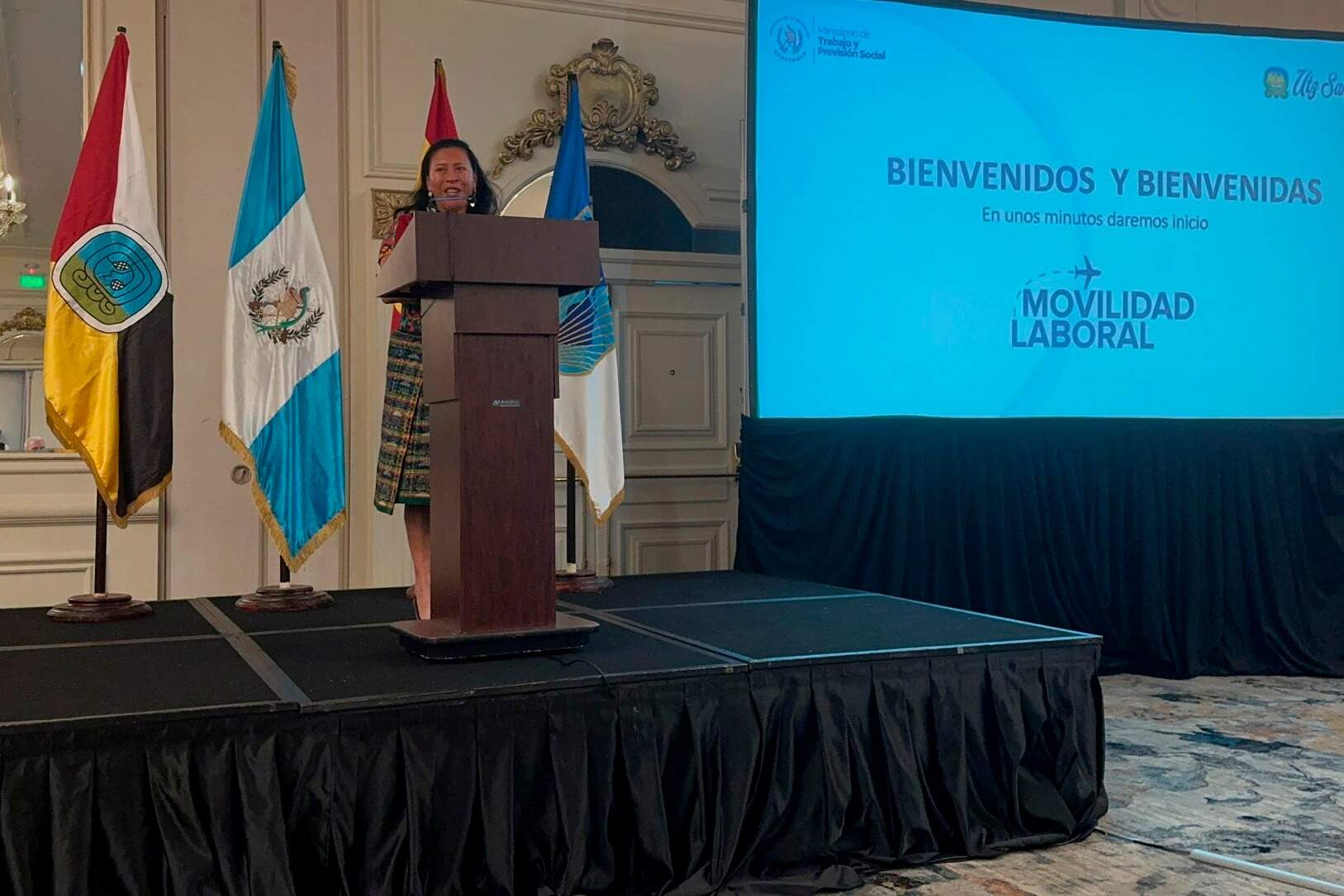 Autoridades guatemaltecas explican el proceso de contratación