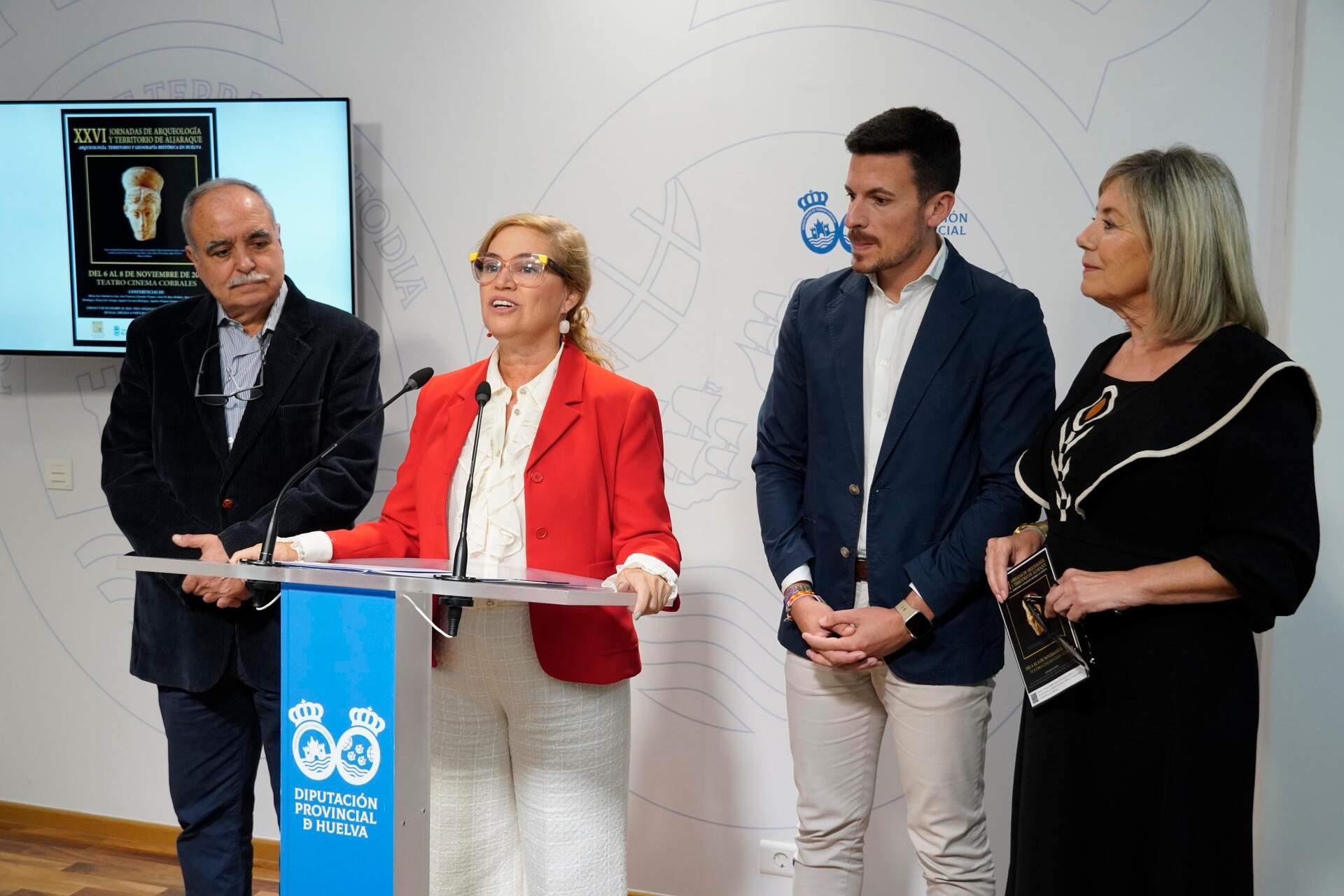 Gracia Baquero junto al alcalde de Aljaraque, Adrián Cano