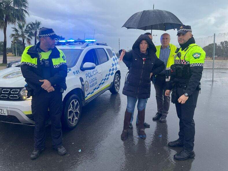 Pilar Miranda, esta mañana visitando las zonas de la capital