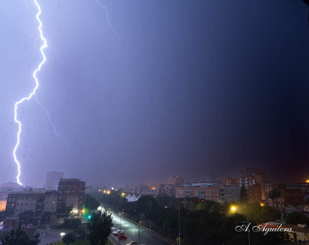 Tormenta sobre Huelva (Foto: Antonio Aguilera)