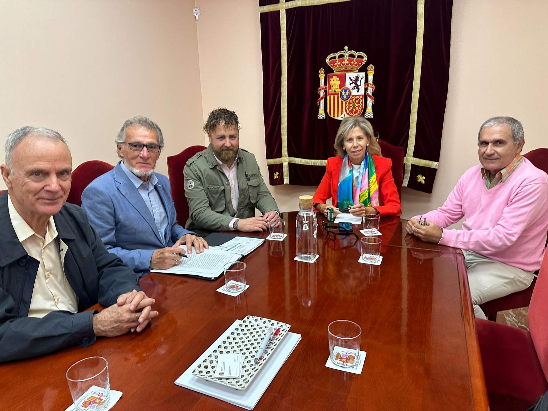 Reunión sobre el Portil con la Subdelegación, Costas y la Asociación de Vecinos